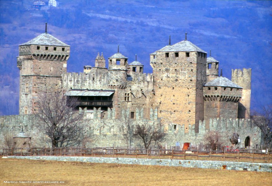 Dettaglio delle mura del castello.